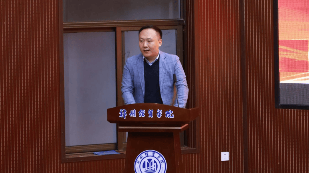 教育領(lǐng)域一周要聞回顧 政策動(dòng)態(tài)、創(chuàng)新實(shí)踐與未來展望